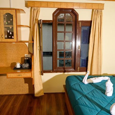 Hotel Peaceful Mornings Srinagar מראה חיצוני תמונה