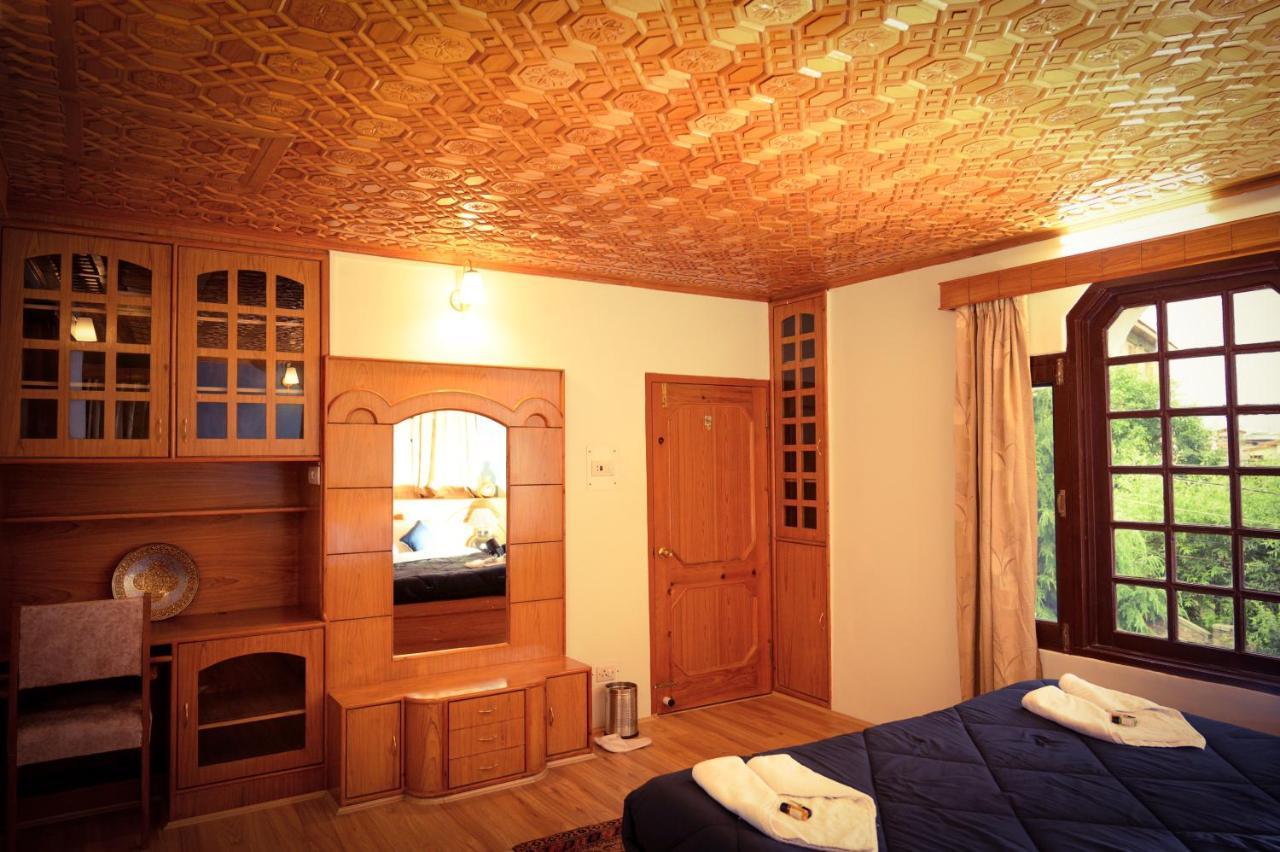 Hotel Peaceful Mornings Srinagar מראה חיצוני תמונה